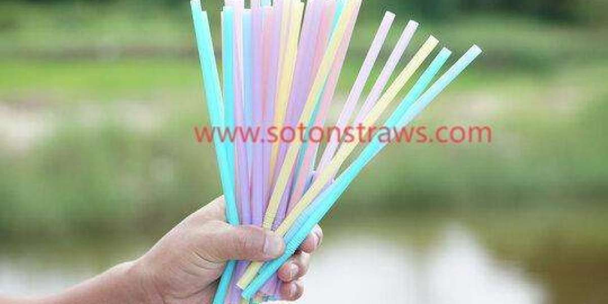 Retail Beverage Service Enhanced by Soton Straws
